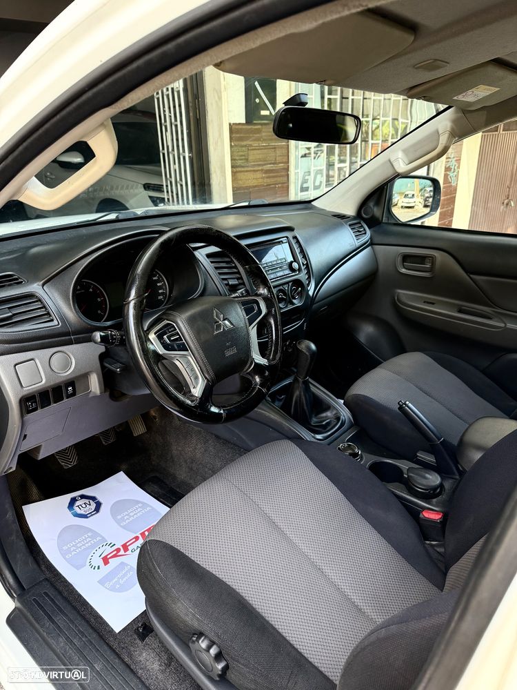 Mitsubishi L200 2.4 DI-D CD Invite CC 4WD - 8