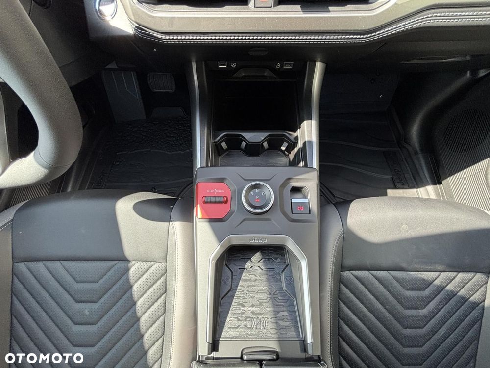 Jeep Compass - 23