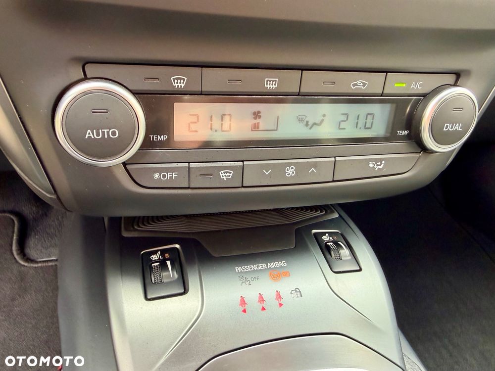 Toyota Avensis Touring Sports 1.8 Executive - 19