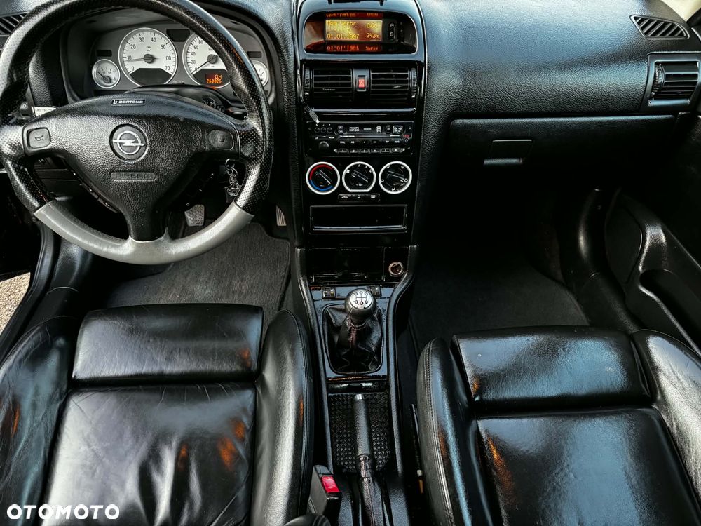 Opel Astra 2.2 Sport - 9