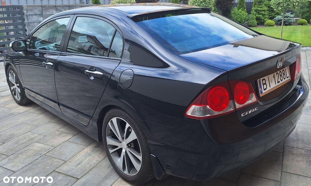 Honda Civic 1.8 Executive - 4