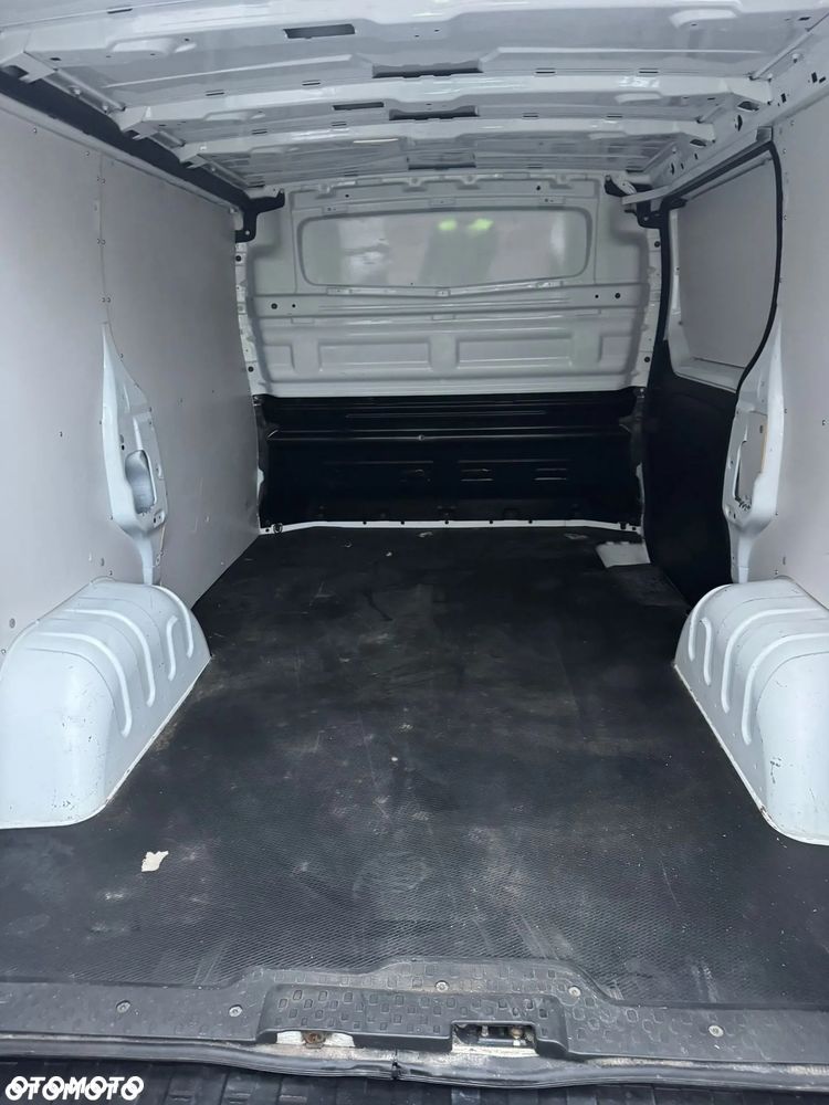 Opel Vivaro - 5