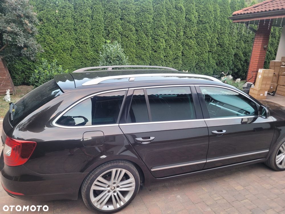 Skoda Superb 2.0 TDI DSG Elegance - 18