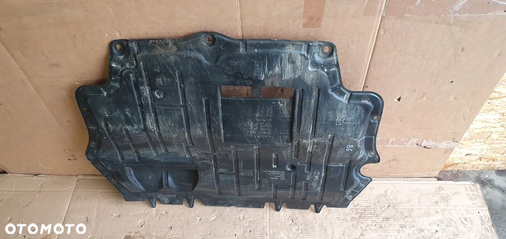 Osłona płyta podwozia pod silnik VW Passat B6 3C0825237F 3C0825235K - 2