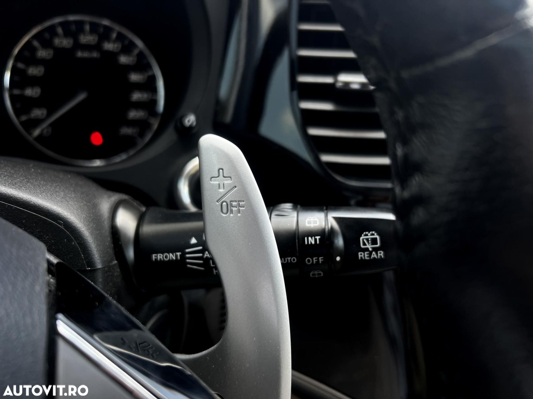Mitsubishi Outlander - 16