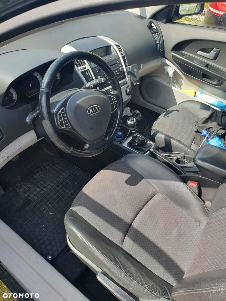 Kia Ceed 1.6 Crdi Comfort - 2