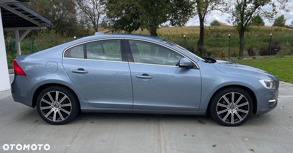 Volvo S60 CC D4 Drive-E Momentum - 1