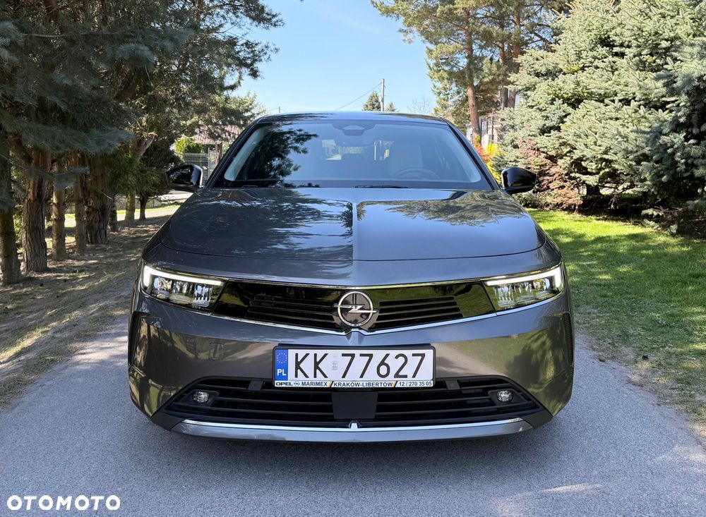 Opel Astra 1.2 T Elegance S&S - 3