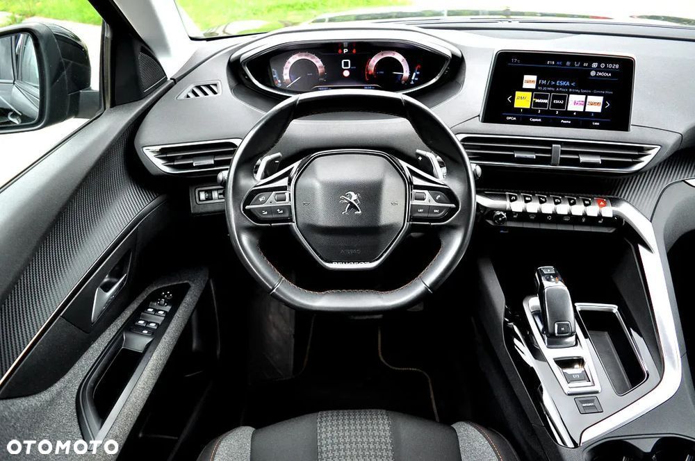 Peugeot 5008 1.6 BlueHDI Allure S&S EAT6 - 16