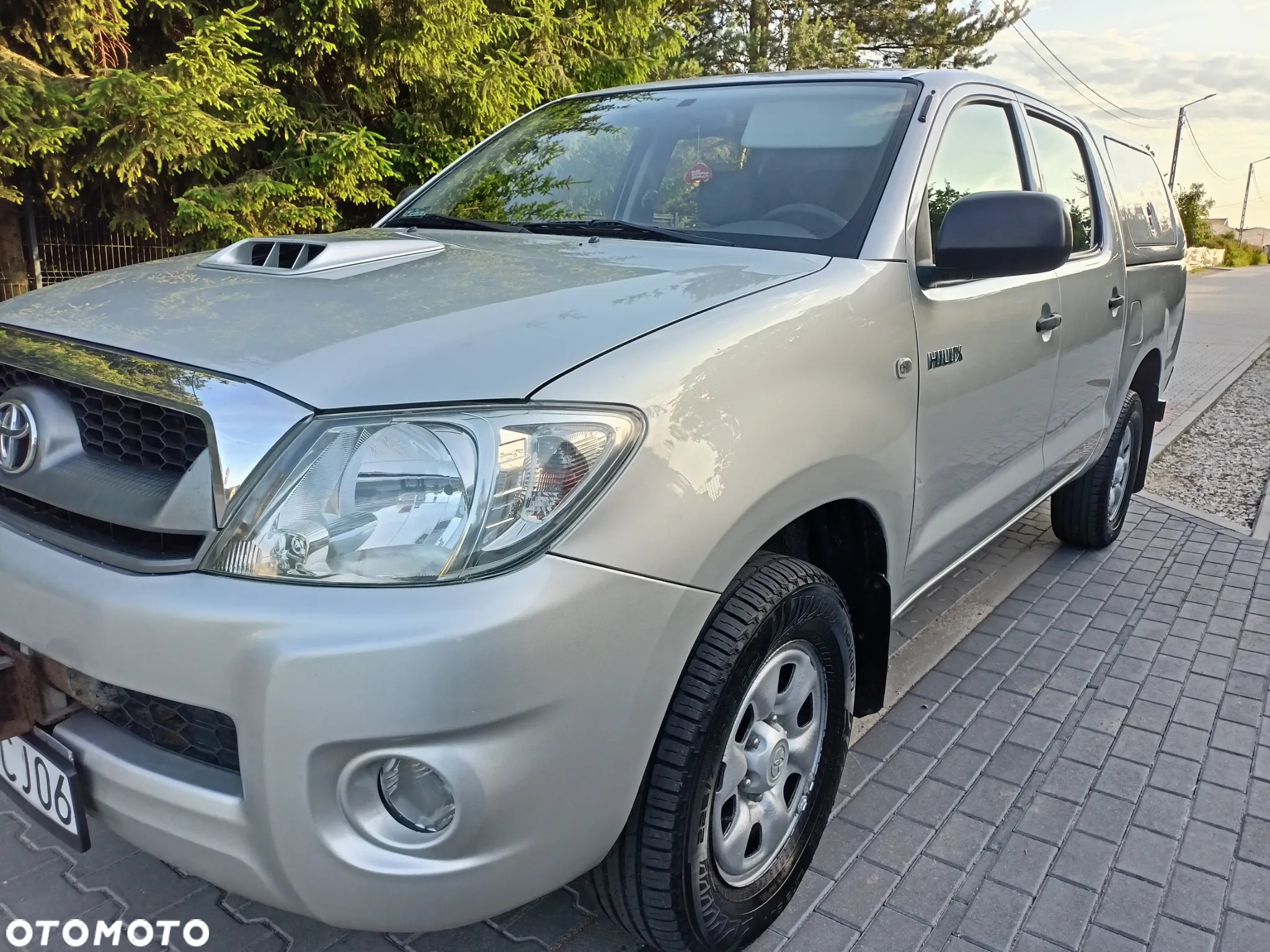 Toyota Hilux 2.5 D-4D DLX - 3