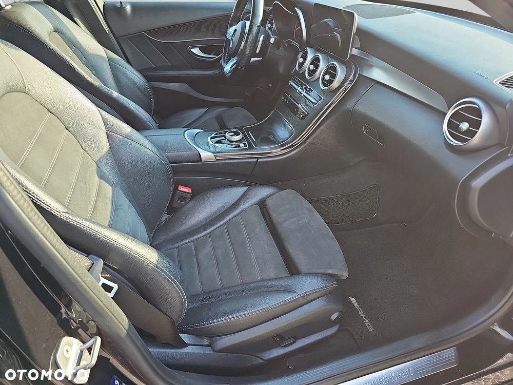 Mercedes-Benz Klasa C 300 9G-TRONIC - 16