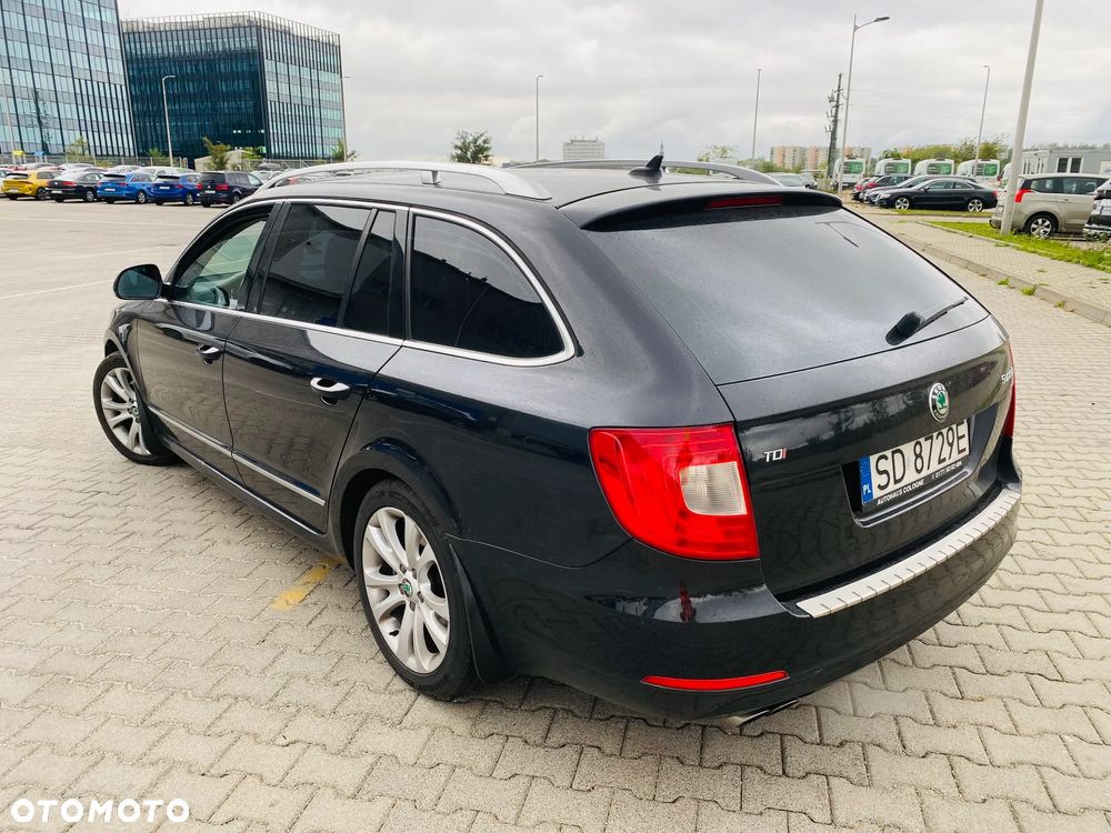 Skoda Superb 2.0 TDI Elegance - 2