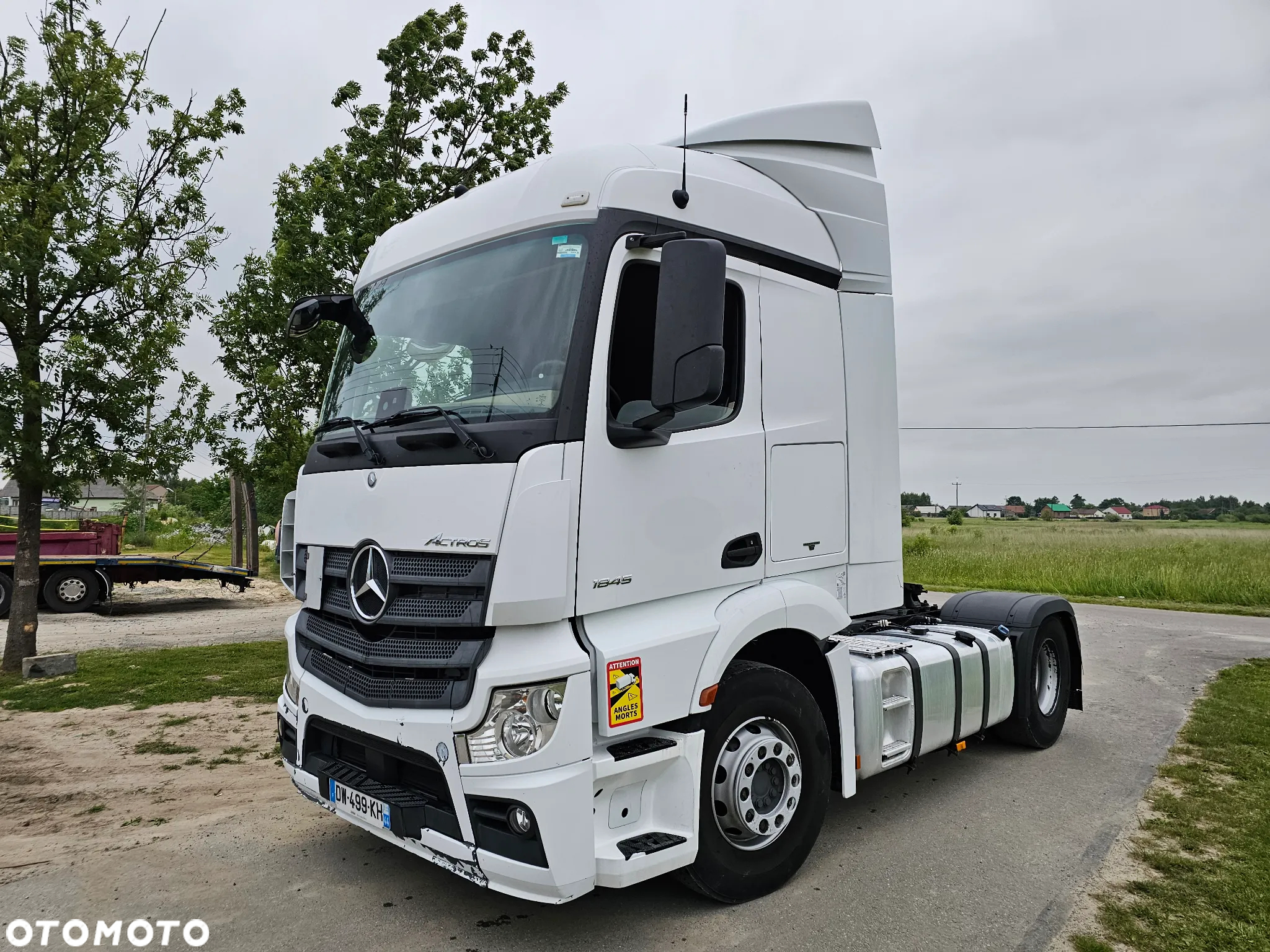 Mercedes-Benz Actros - 3