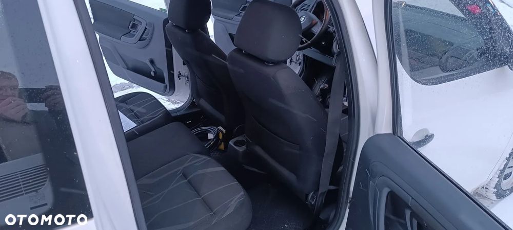 Skoda Roomster 1.2 TSI - 10