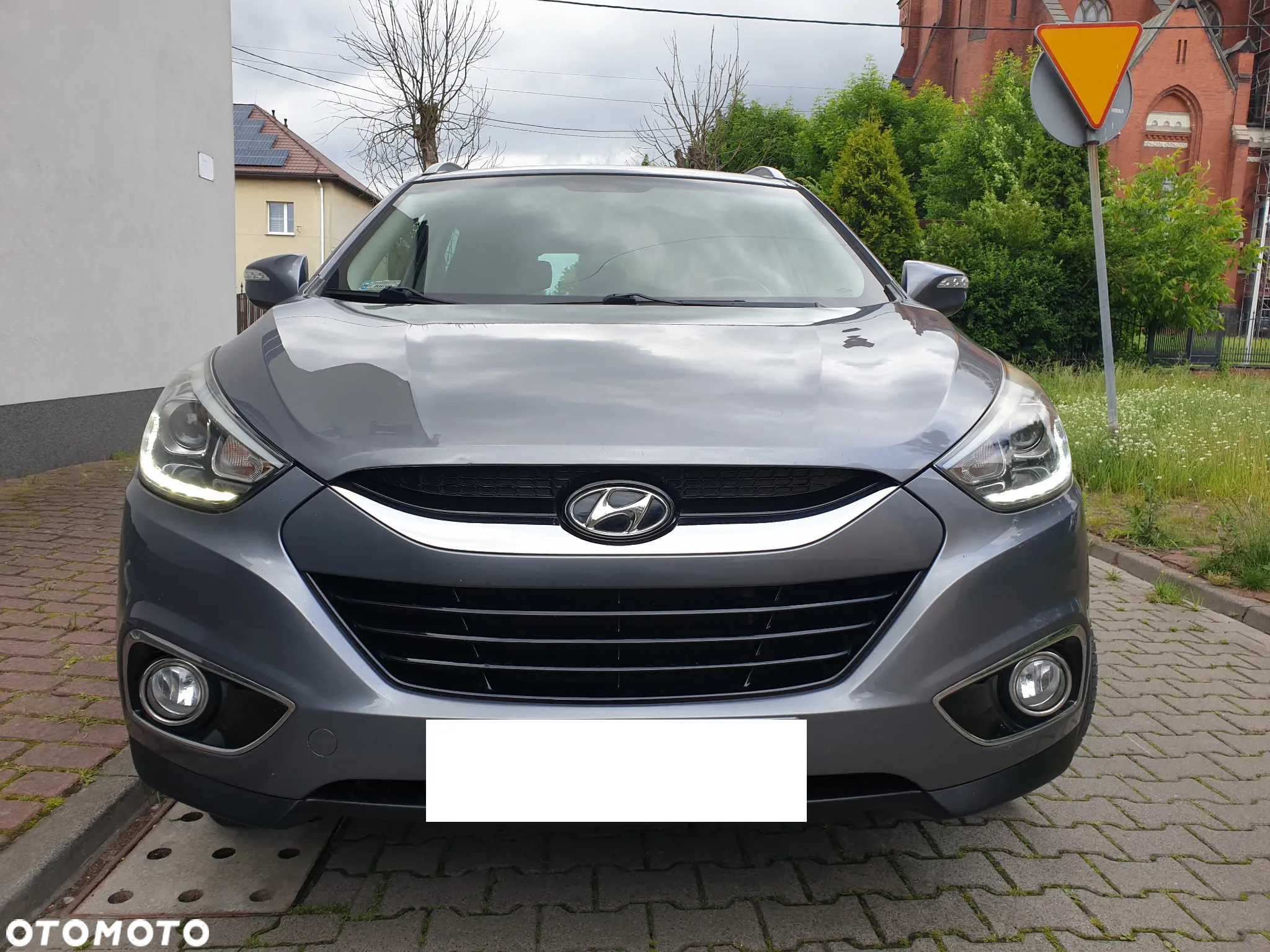 Hyundai ix35 1.7 CRDi 2WD blue Finale Gold - 12