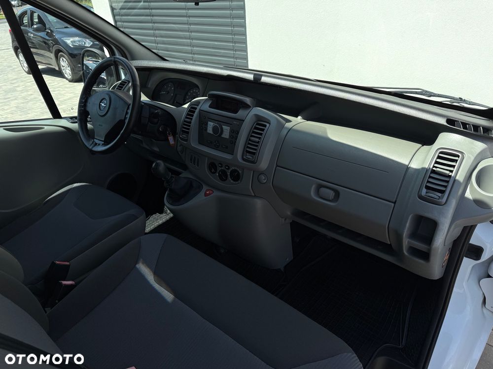 Opel Vivaro - 21