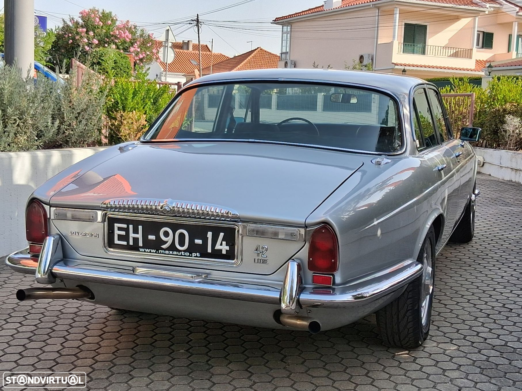 Daimler Sovereign - 27
