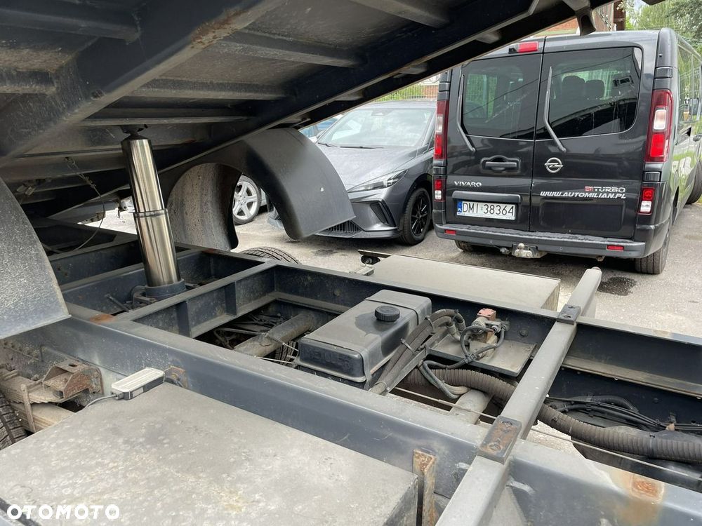 Iveco 70C15 Wywrotka 3-strony Kontener Śmieciarka 6-osób 2013 - 26