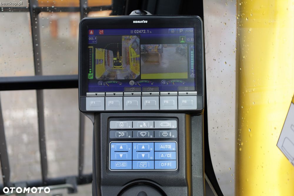 Komatsu PC210LC-11 - 25