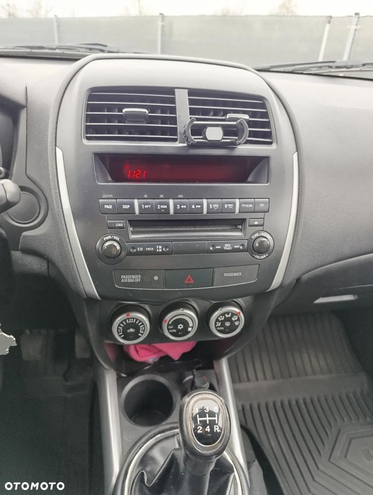 Mitsubishi ASX 1.6 Inform - 10