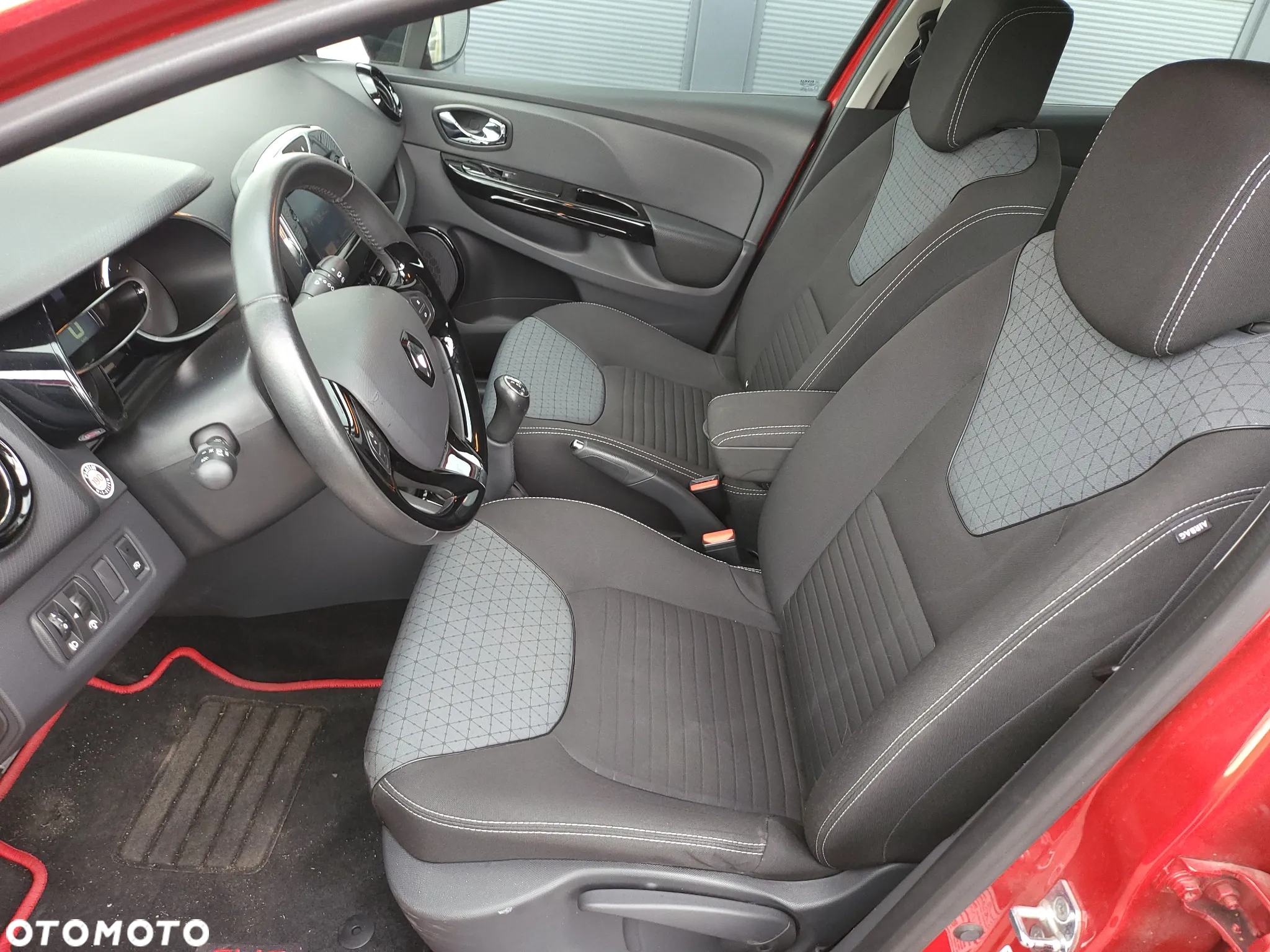 Renault Clio TCe 90 Limited - 14