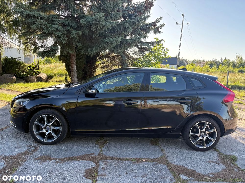 Volvo V40 D2 Momentum - 1