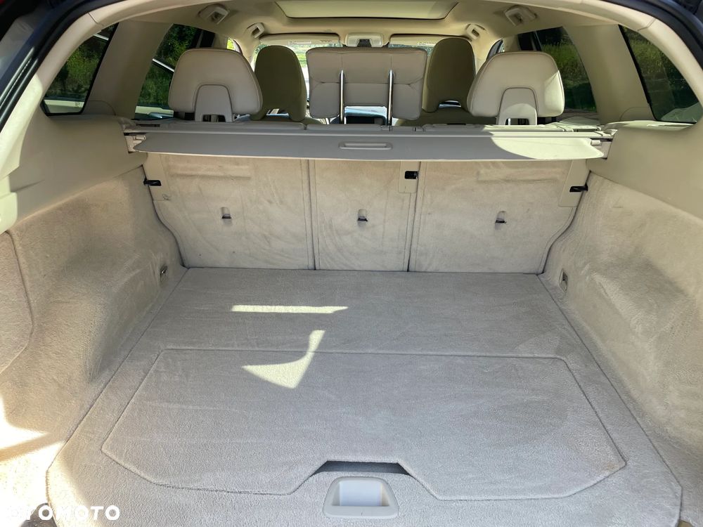 Volvo XC 60 - 8
