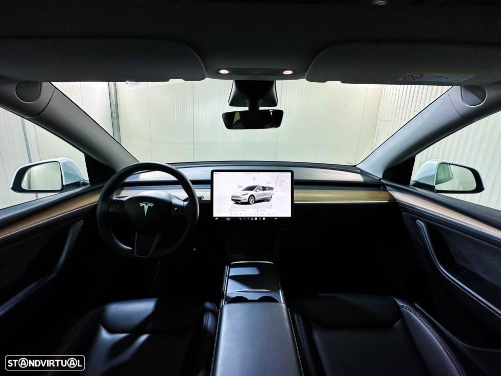 Tesla Model Y Standard - 11