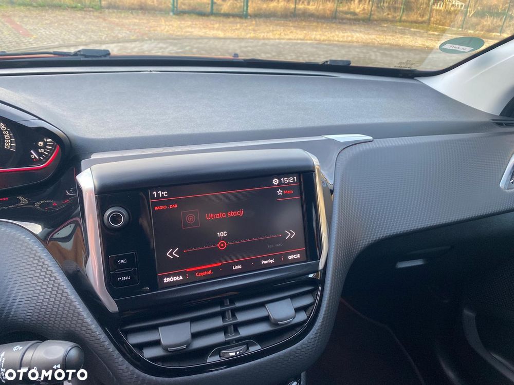 Peugeot 2008 1.2 PureTech GT Line S&S - 22