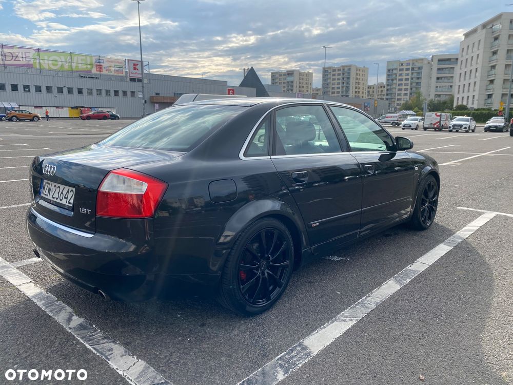 Audi A4 Limousine - 8