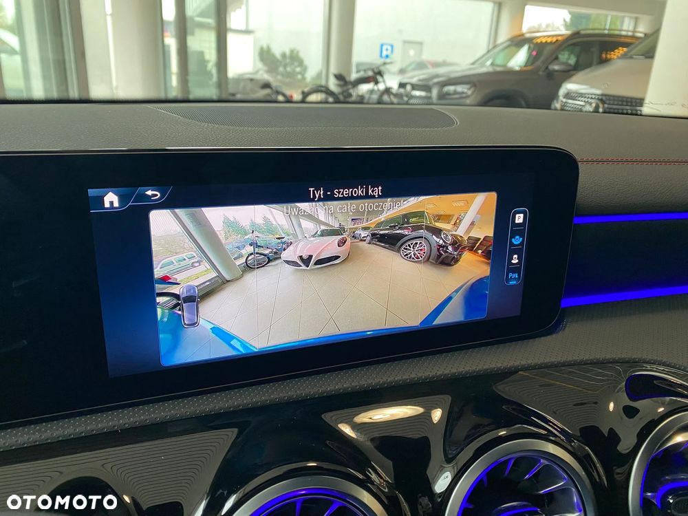 Mercedes-Benz CLA 180 AMG Line 7G-DCT - 21
