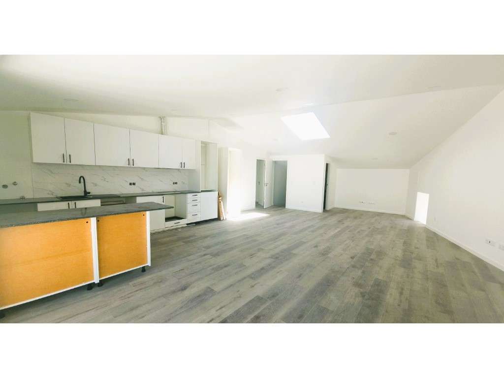 Moradia Térrea T3 Renovada A Apenas 5 Minutos das Praias | Lourinhã - Grande imagem: 2/24