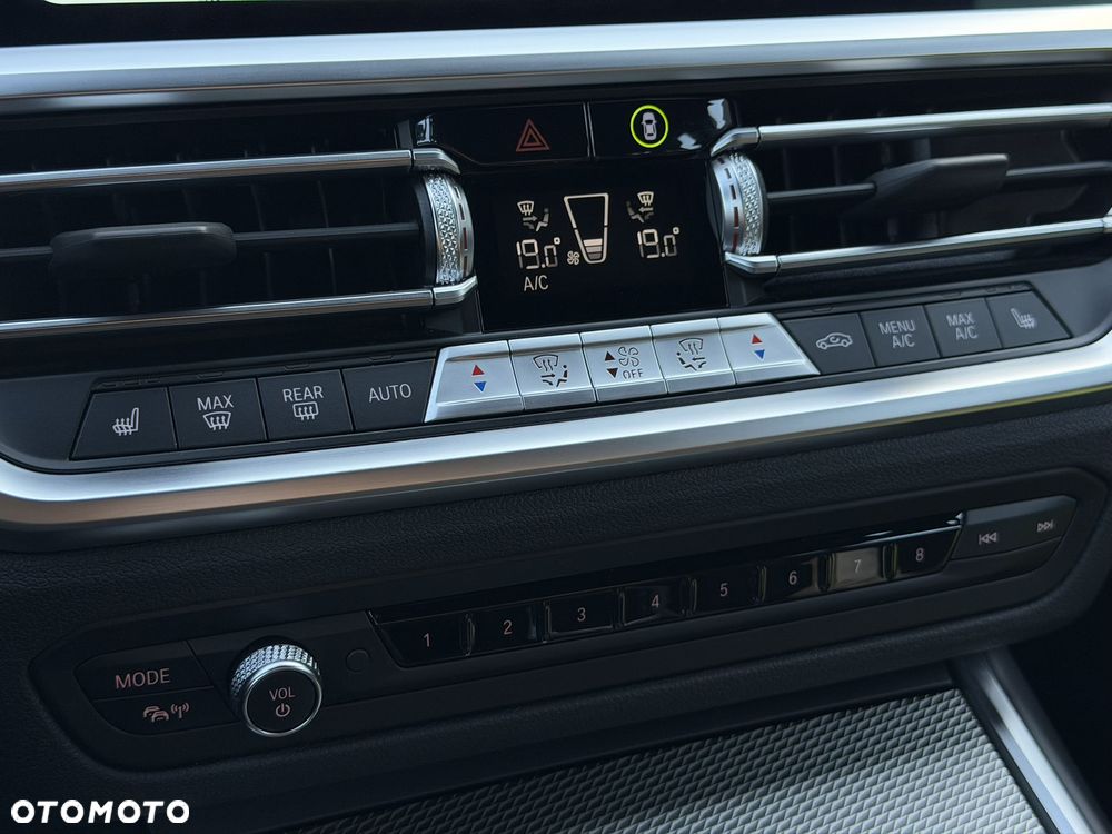 BMW Seria 3 320e M Sport - 17
