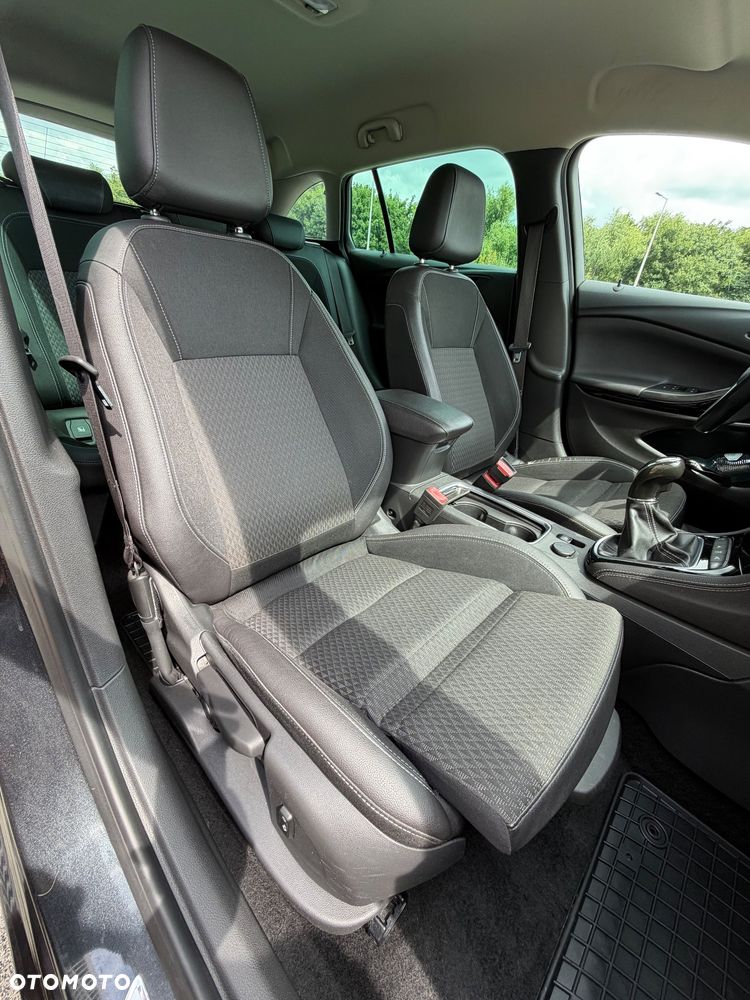 Opel Astra 1.6 CDTI Dynamic S&S - 16