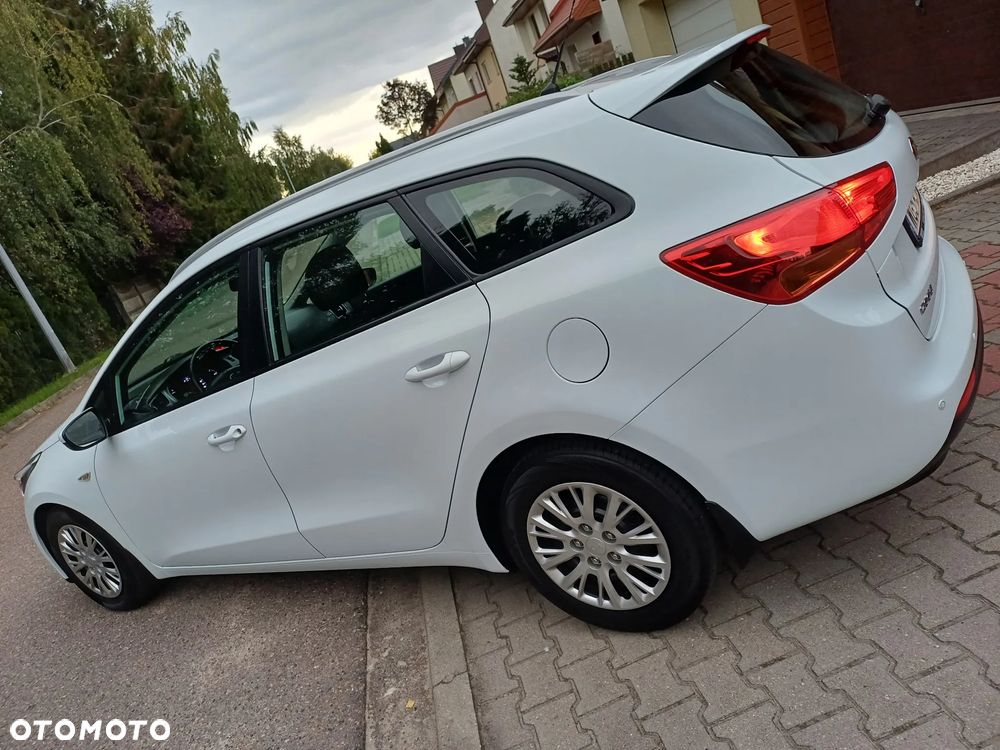 Kia Ceed - 37