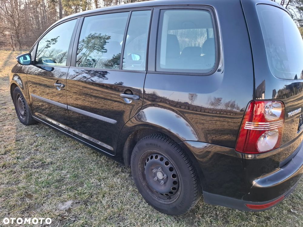 Volkswagen Touran - 6