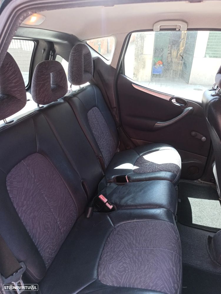 Mercedes-Benz A 140 Avantgarde - 11