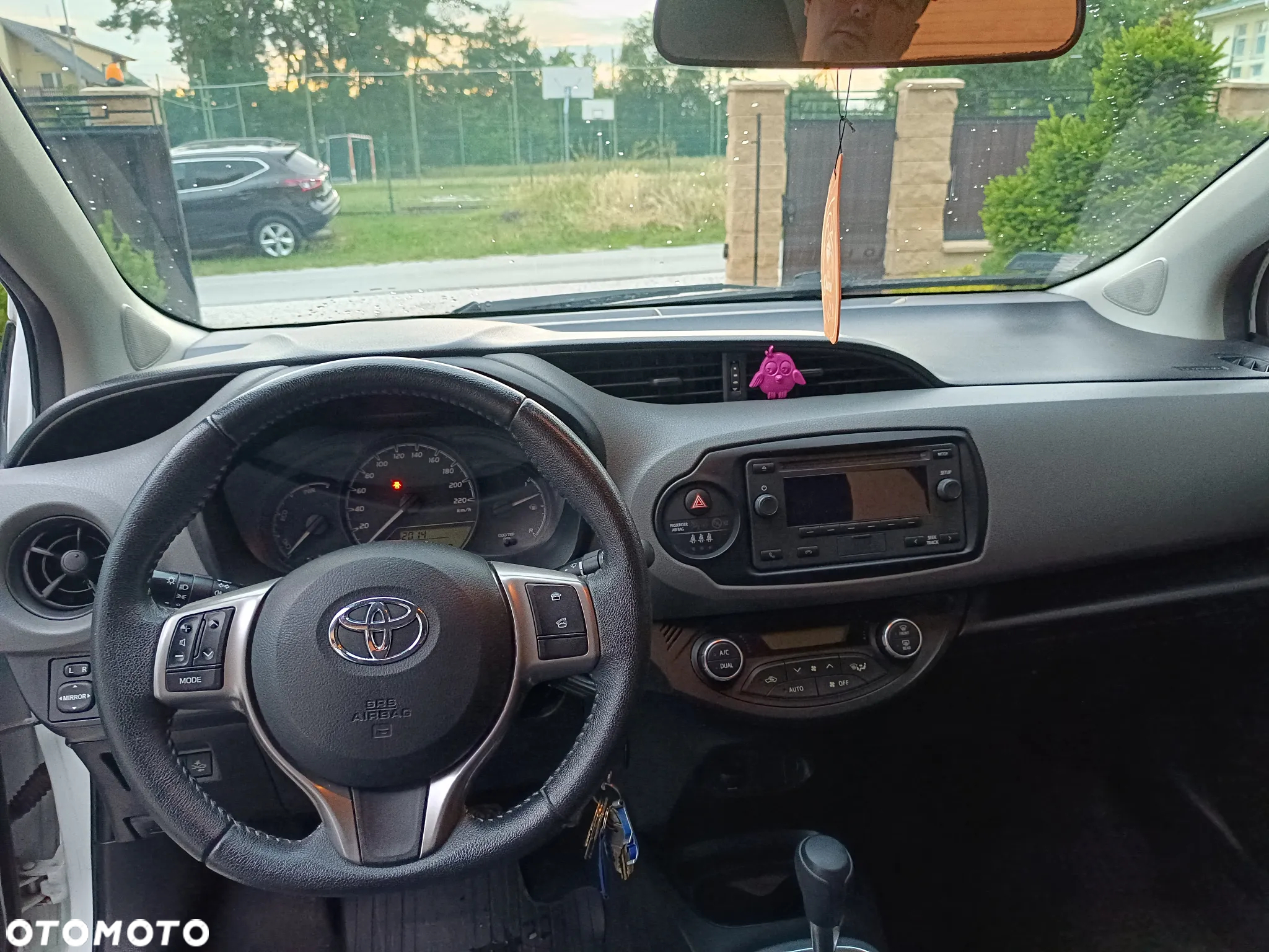 Toyota Yaris - 24