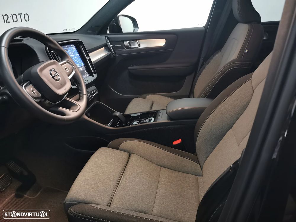 Volvo XC 40 2.0 B3 Plus Dark - 11