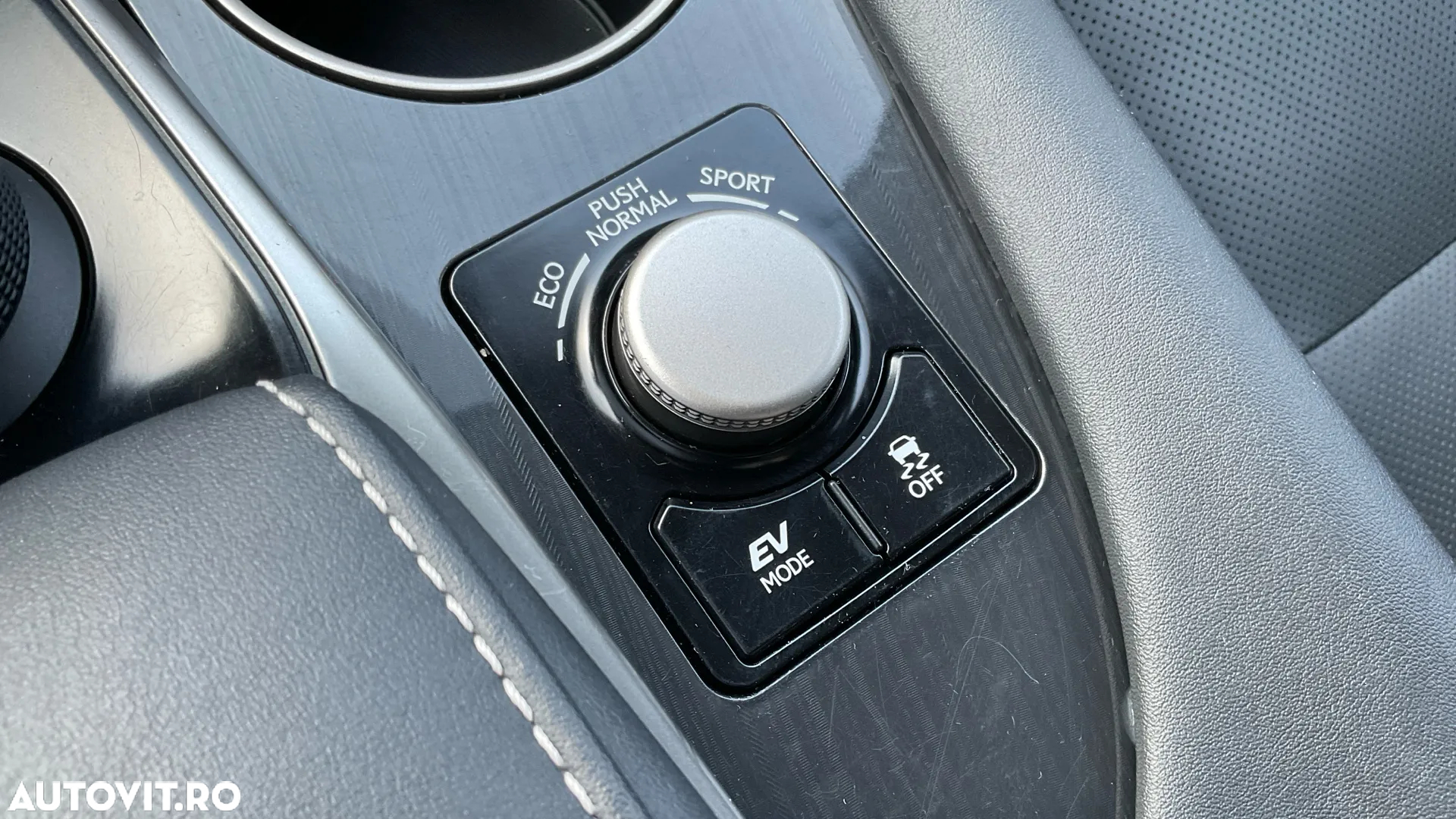 Lexus Seria RX 450h AWD Executive - 30