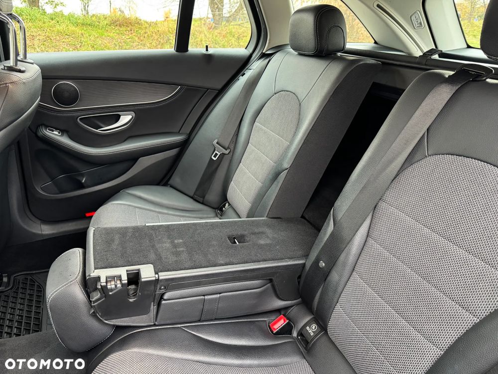 Mercedes-Benz Klasa C 200 (BlueTEC) d 7G-TRONIC Avantgarde - 33