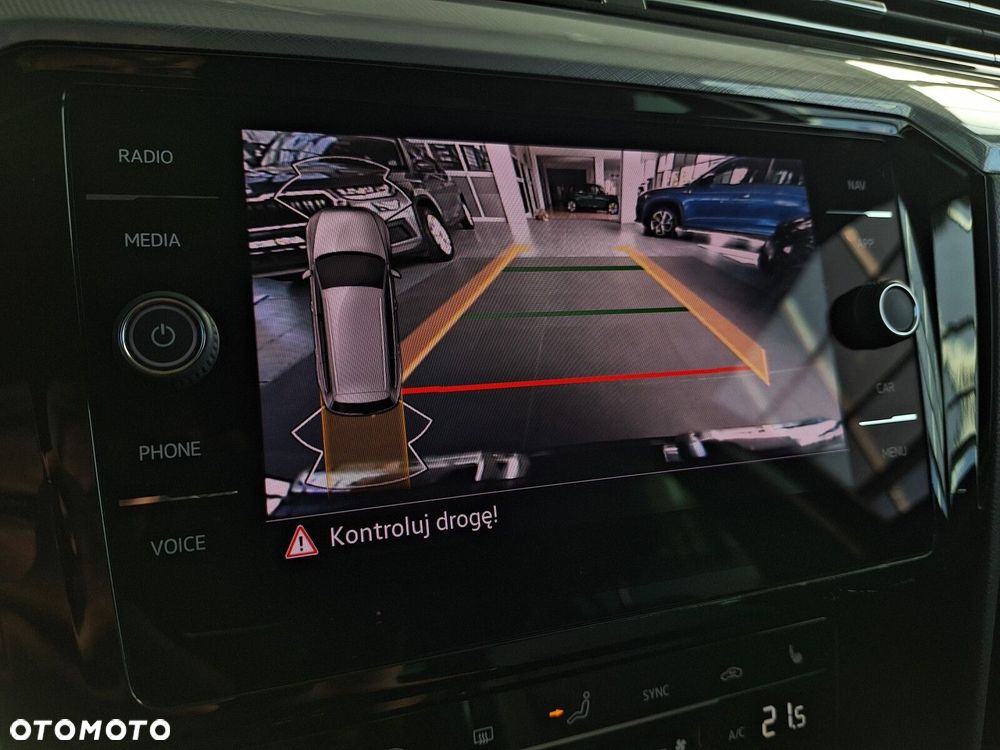 Volkswagen Passat Variant 2.0 TDI EVO Business DSG - 32