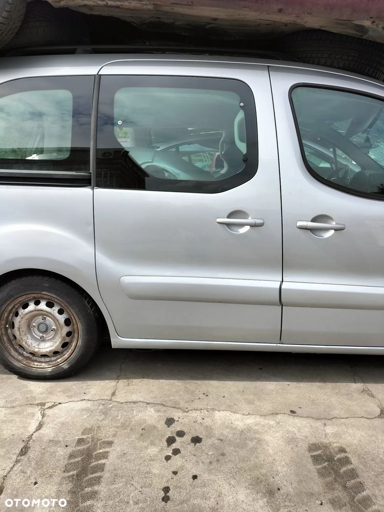 PEUGEOT PARTNER II EZR 1.6 HDi 16V DRZWI PRAWY TYŁ PRZESUWNE PRZEDNIE KLAPA BAGAŻNIKA ZDERZAK PRZÓD TYŁ BŁOTNIK SZYBA LUSTERKO LAMPA SILNIK SKRZYNIA CAŁY NA CZĘŚCI - 1