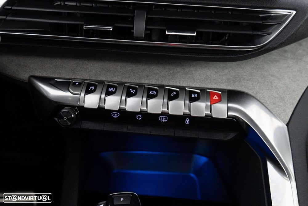 Peugeot 3008 1.6 Hybrid4 GT e-EAT8 - 27