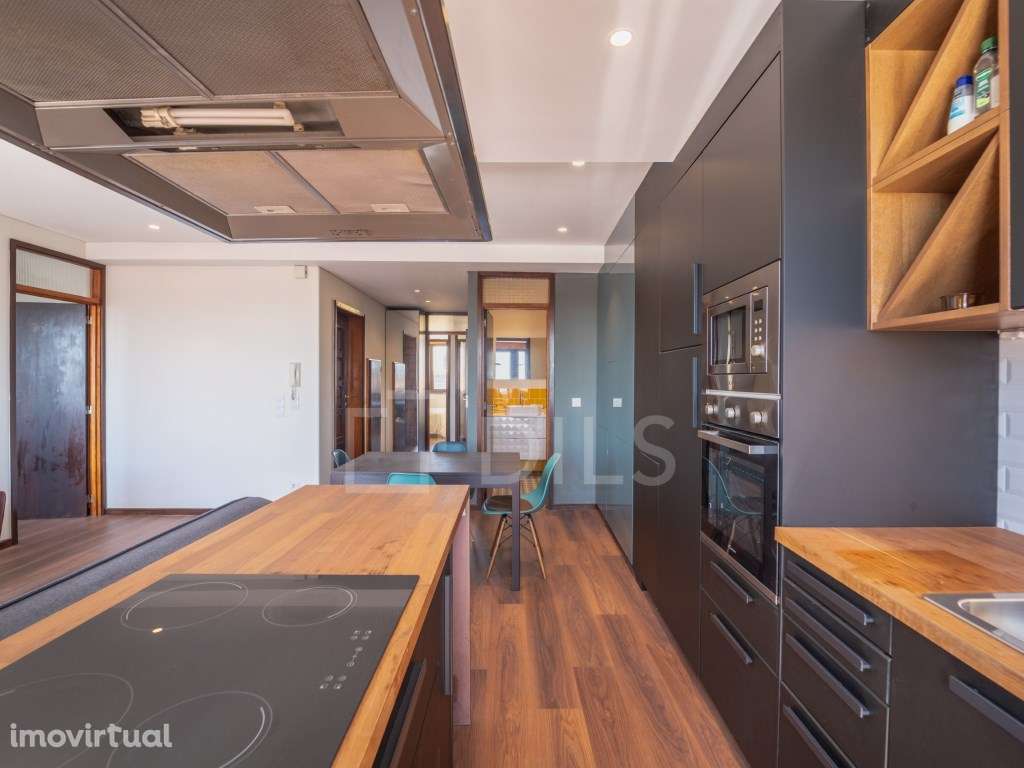 Apartamento T3, na Baixa do Porto, Marquês - Constituição - Grande imagem: 4/31