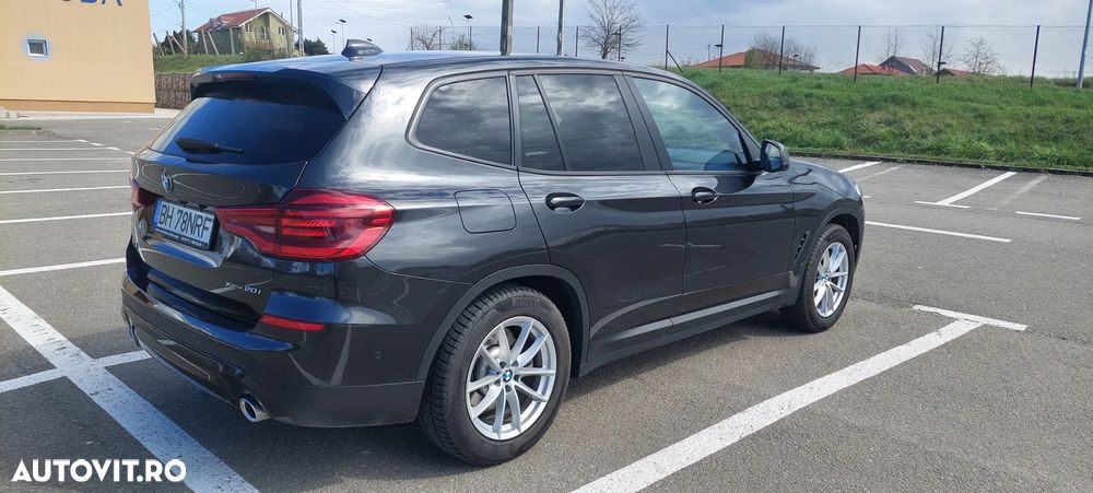 BMW X3 xDrive20i Aut. Advantage - 10