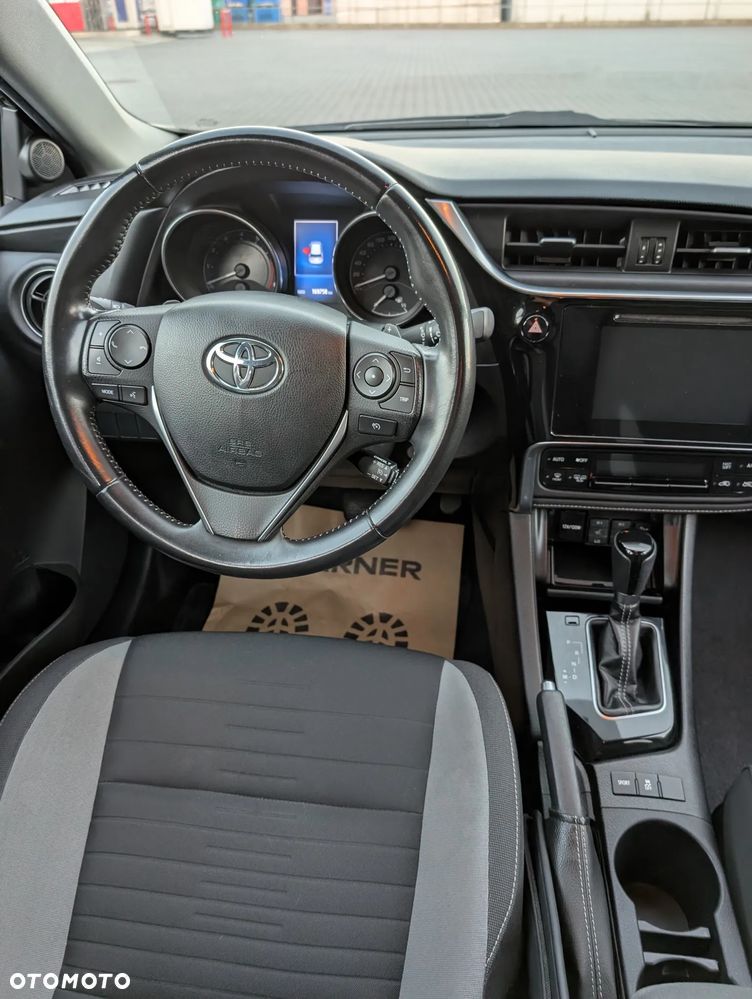 Toyota Auris 1.6 Premium MS - 11