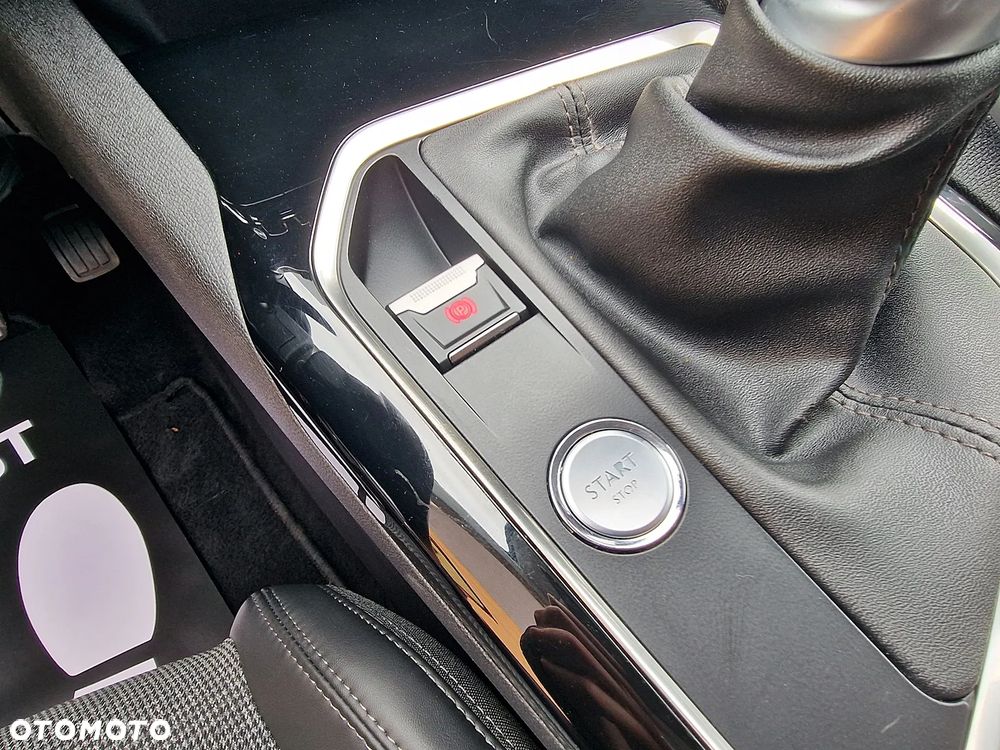 Peugeot 3008 PureTech 130 Stop & Start GPF Active - 15