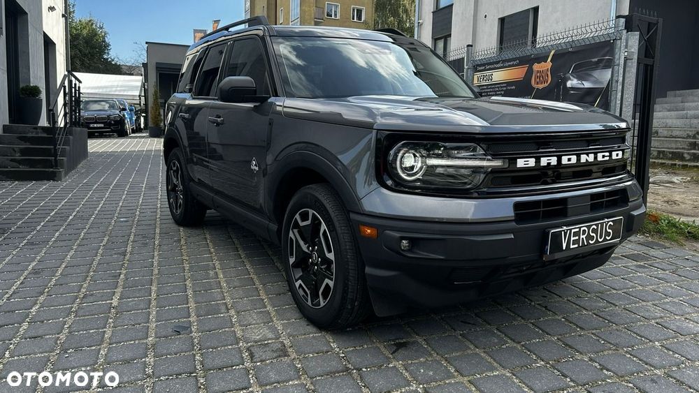 Ford Bronco - 3