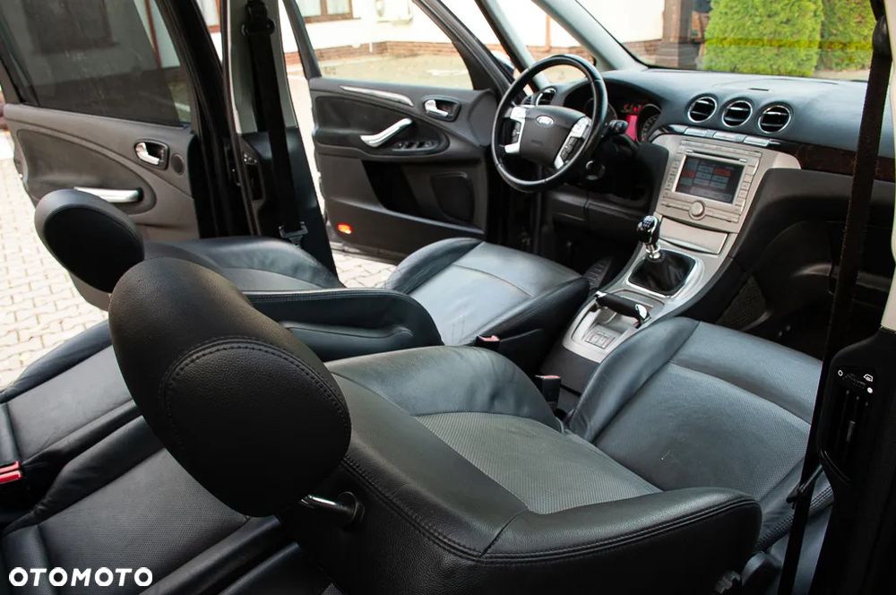 Ford Galaxy 2.0 TDCi Ghia - 22